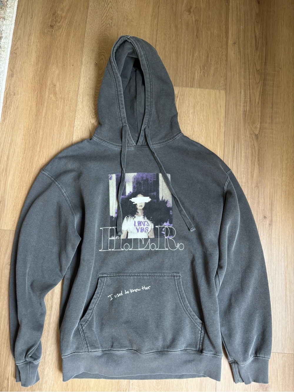H.E.R. Size Small Gray Graphic Pullover Hoodie